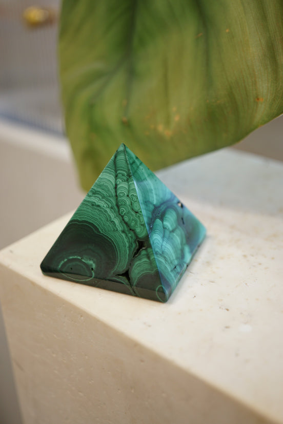 非洲孔雀石金字塔 - ART OF GEM 