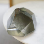 內包金字塔千層綠幽靈 - ART OF GEM 