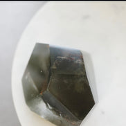 內包金字塔千層綠幽靈 - ART OF GEM 