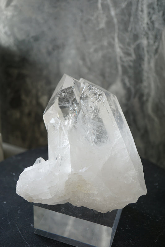 巴西白水晶簇 （ 超清透，帶彩虹，帶特殊溶蝕紋 ） - ART OF GEM 
