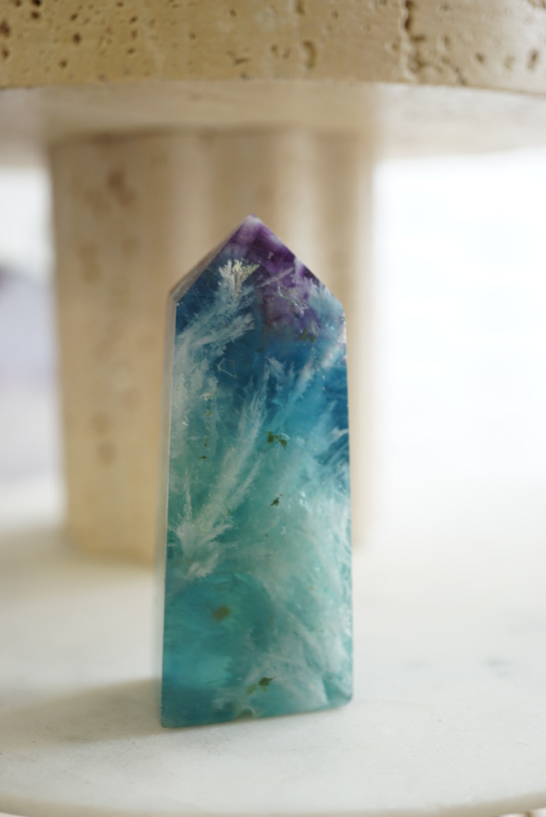 紫藍羽毛螢石柱 - ART OF GEM 