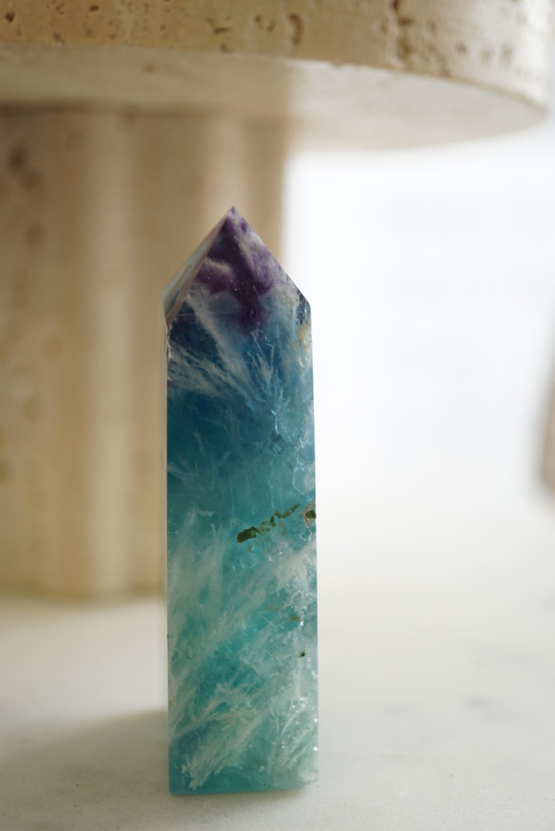 紫藍羽毛螢石柱 - ART OF GEM 