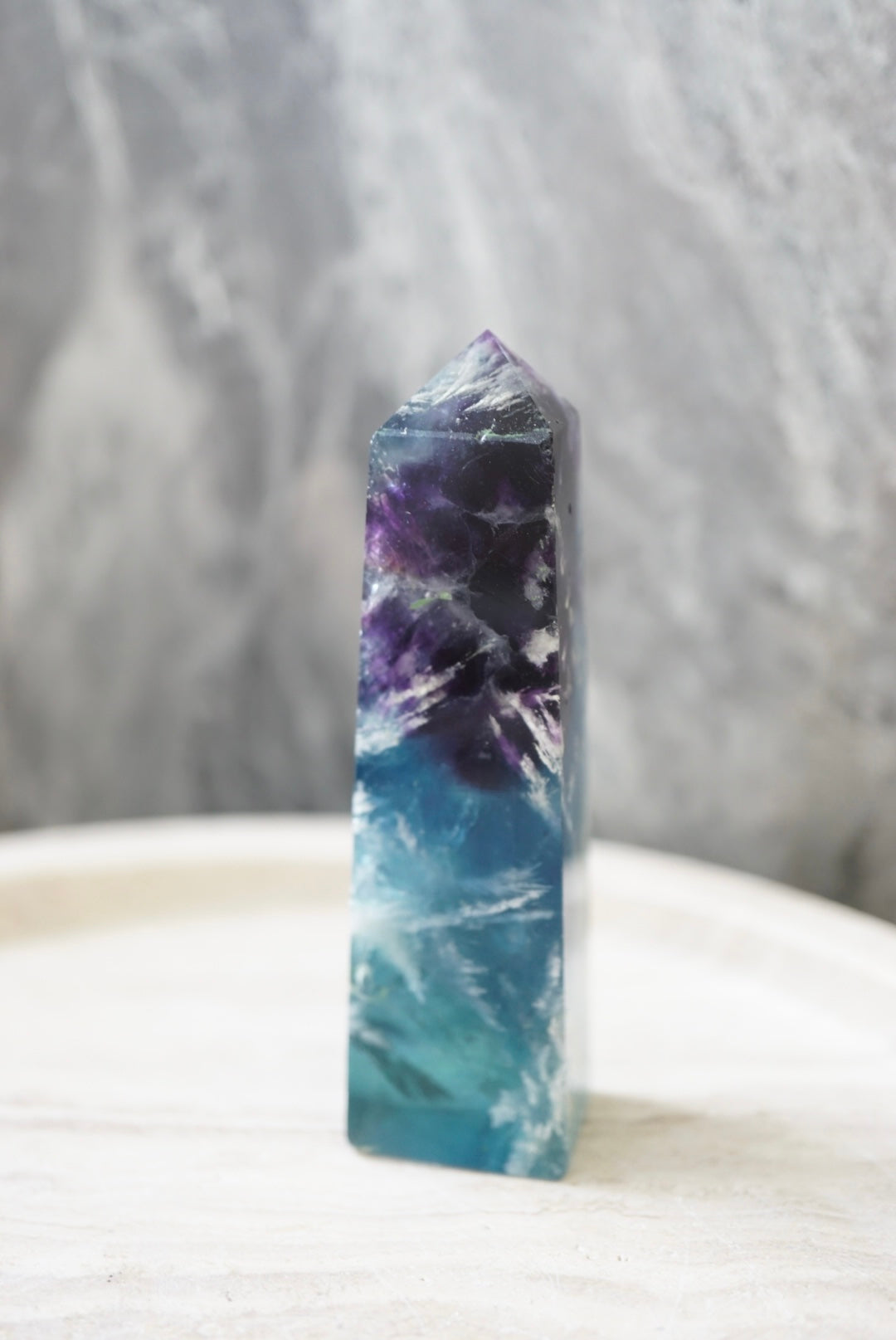 紫藍羽毛螢石柱 - ART OF GEM 