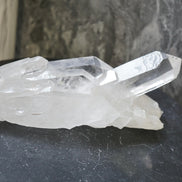 巴西白水晶簇 （ 清透，帶特殊溶蝕紋 ） - ART OF GEM 
