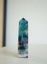 紫藍羽毛螢石柱 - ART OF GEM 