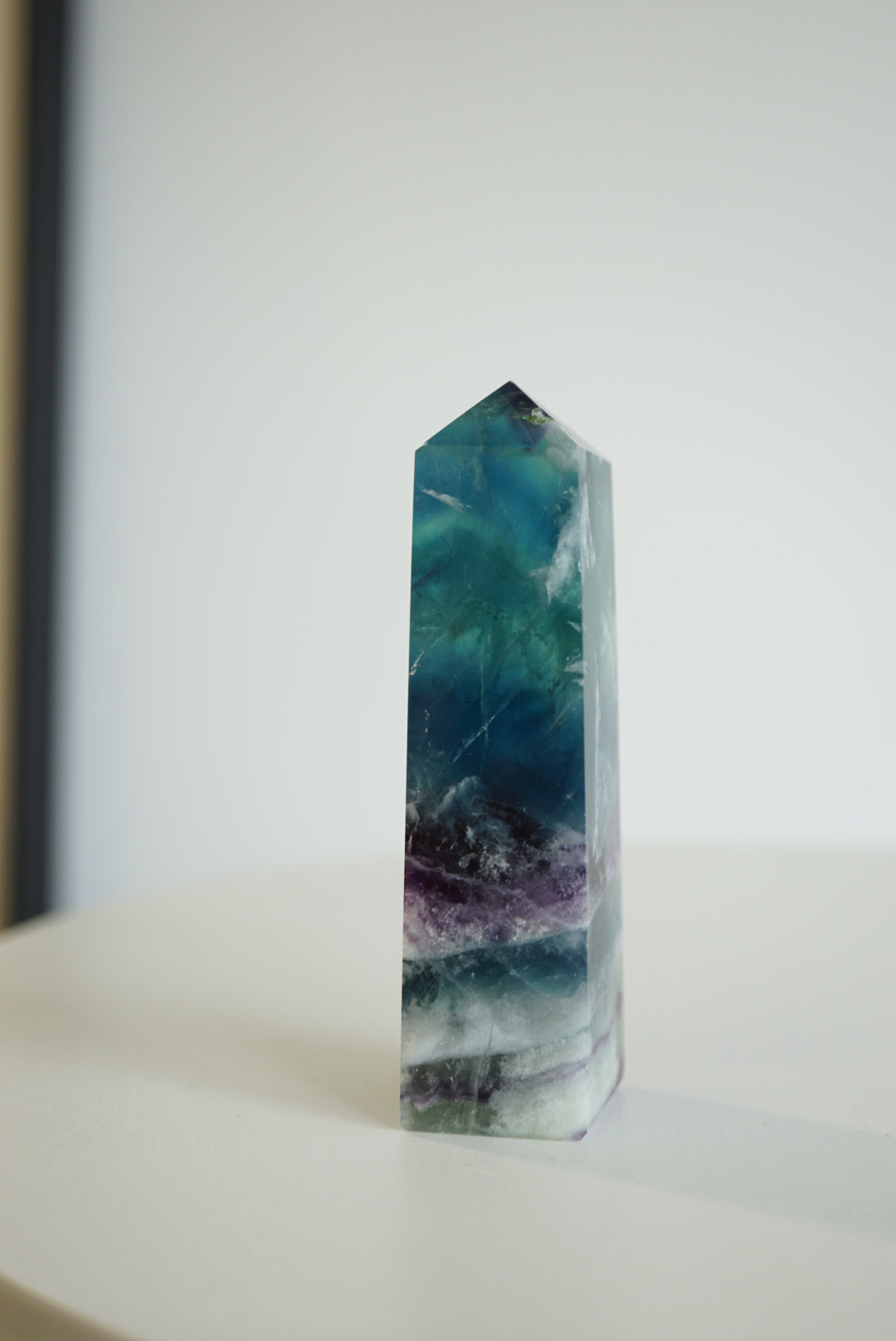 紫藍羽毛螢石柱 - ART OF GEM 