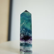 紫藍羽毛螢石柱 - ART OF GEM 