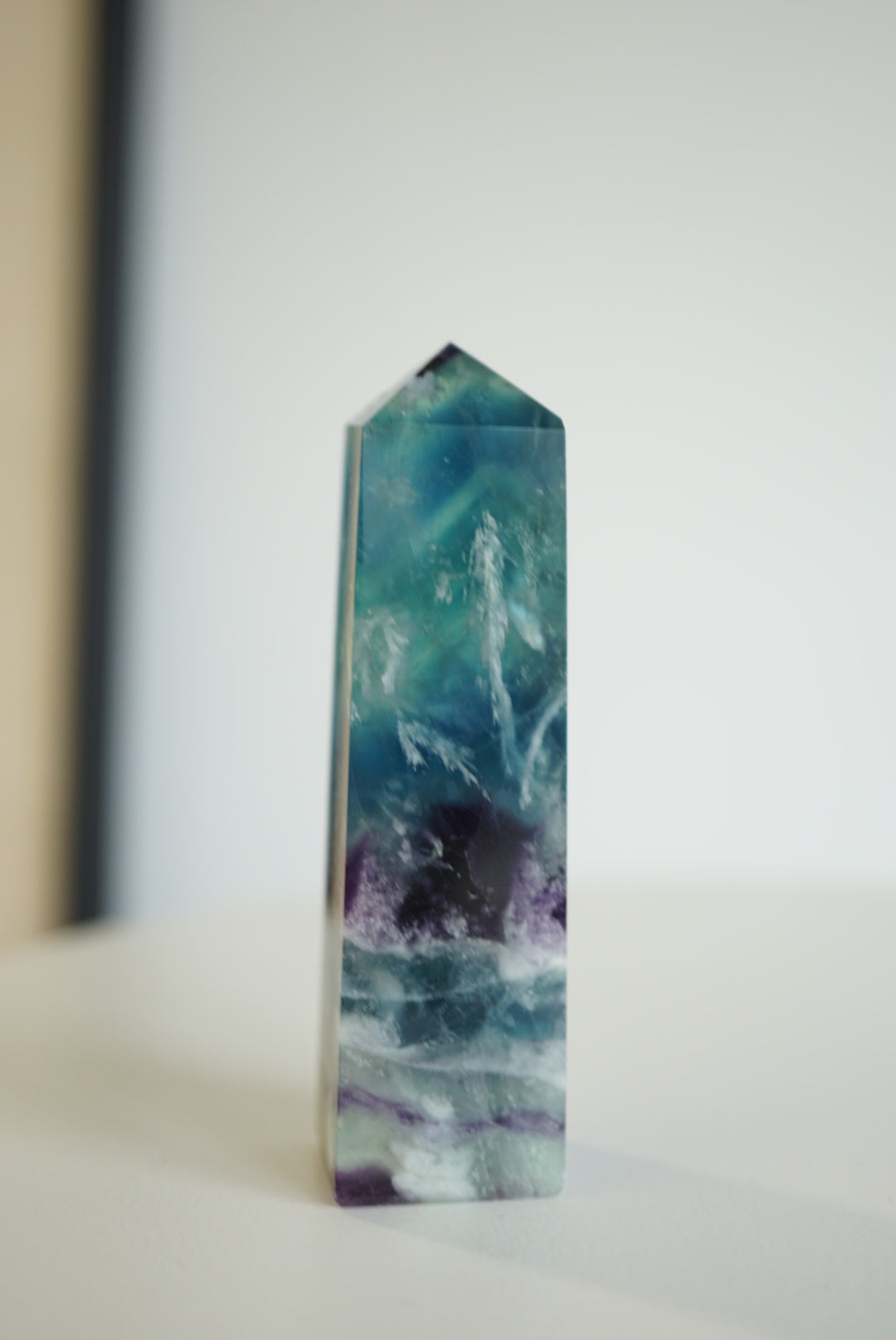 紫藍羽毛螢石柱 - ART OF GEM 