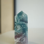 紫藍羽毛螢石柱 - ART OF GEM 