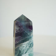 紫藍羽毛螢石柱 - ART OF GEM 