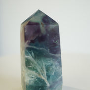紫藍羽毛螢石柱 - ART OF GEM 