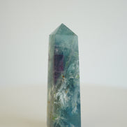 紫藍羽毛螢石柱 - ART OF GEM 
