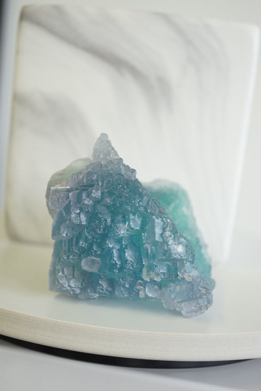 收藏級香花嶺漸變藍螢石 - ART OF GEM 