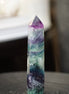 紫藍綠羽毛螢石柱 - ART OF GEM 