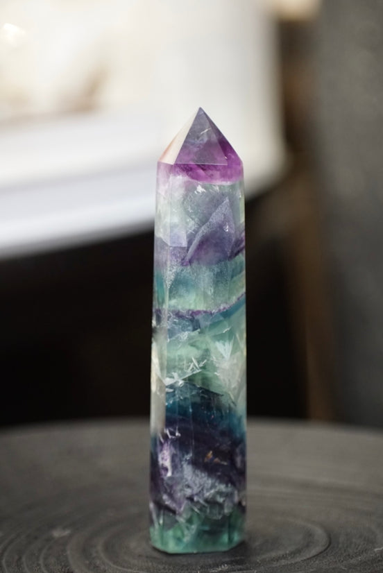 紫藍綠羽毛螢石柱 - ART OF GEM 