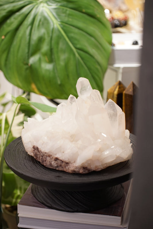 巴西白水晶簇 （帶粉調）𝐖𝐡𝐢𝐭𝐞 𝐐𝐮𝐚𝐫𝐭𝐳 𝐂𝐥𝐮𝐬𝐭𝐞𝐫 - ART OF GEM 