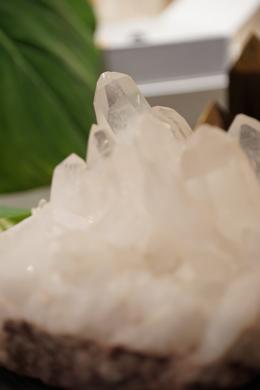 巴西白水晶簇 （帶粉調）𝐖𝐡𝐢𝐭𝐞 𝐐𝐮𝐚𝐫𝐭𝐳 𝐂𝐥𝐮𝐬𝐭𝐞𝐫 - ART OF GEM 