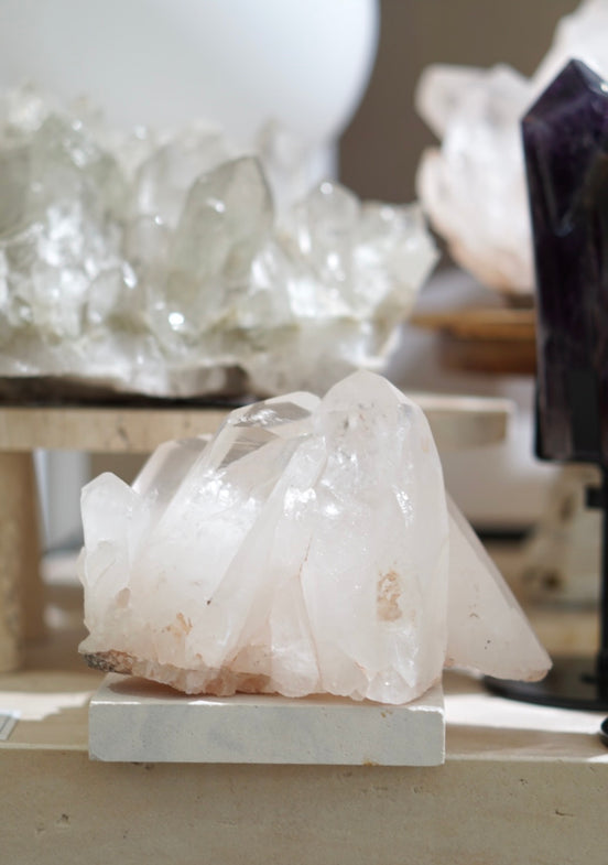 巴西白水晶簇 （帶粉調） - ART OF GEM 