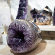 罕有巴西全瑪瑙拋光紫晶洞 Brazil Amethyst Geode with Agate - ART OF GEM 