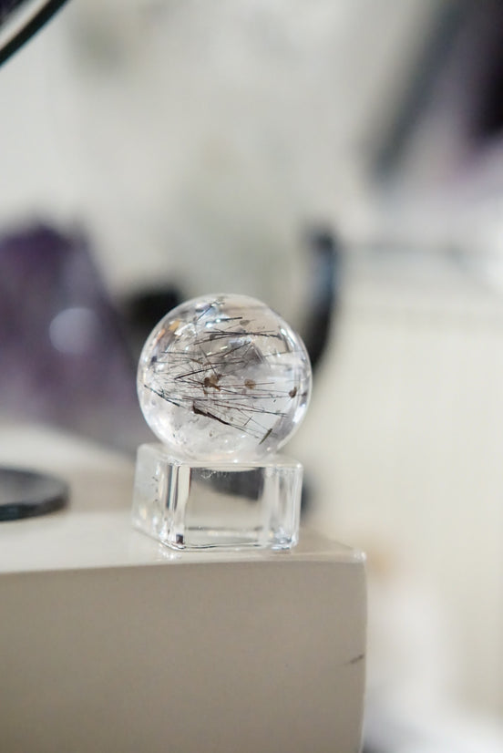 黑髮晶球 - ART OF GEM 