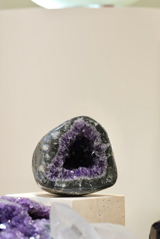 罕有烏拉圭全瑪瑙拋光紫晶洞 - ART OF GEM 