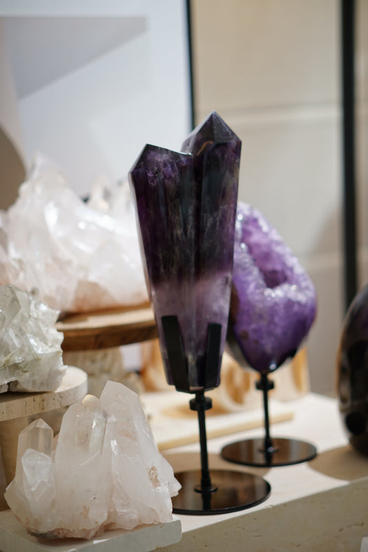 極濃色巴西雙生紫晶權杖 （可旋轉底座）Brazil Scepter Amethyst(with rotating stand) - ART OF GEM 