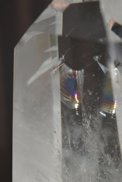 巴西白水晶柱 (帶彩虹）Brazil White Quartz Tower - ART OF GEM 