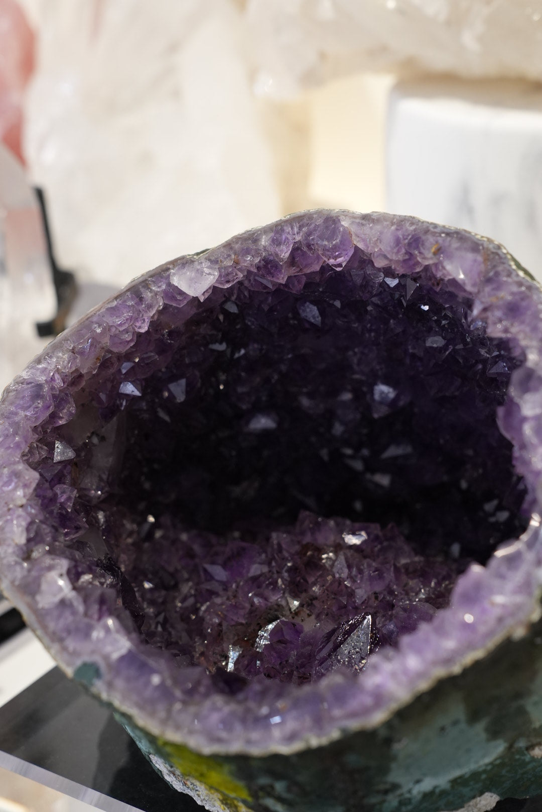大型巴西紫鈦晶洞 - ART OF GEM 