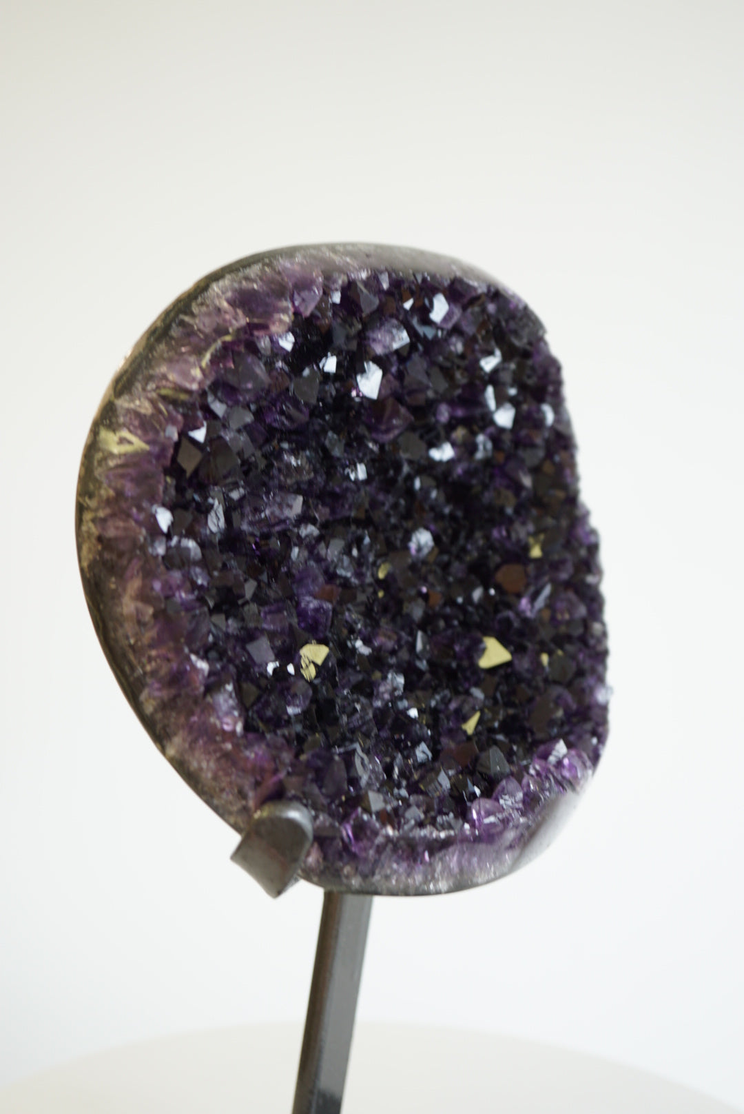 極濃「黑紫」頂級烏拉圭紫水晶Uruguay Amethyst