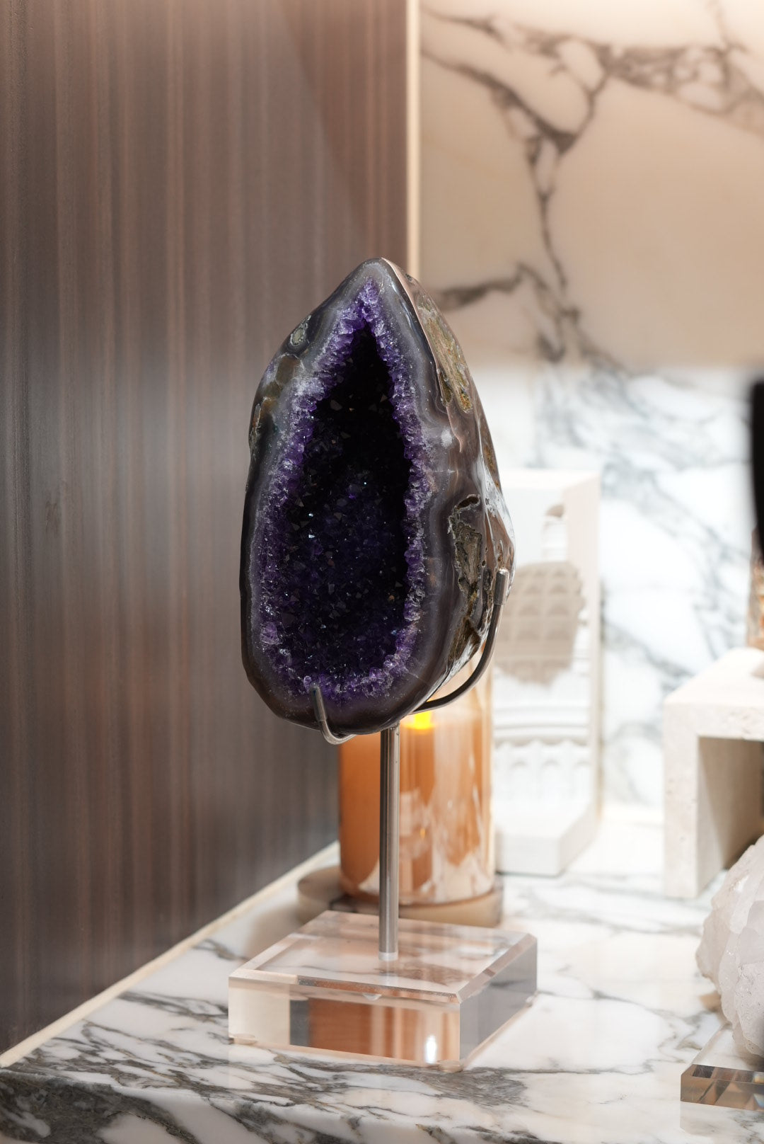 Teardrop-shaped Uruguayan amethyst geode (with base)