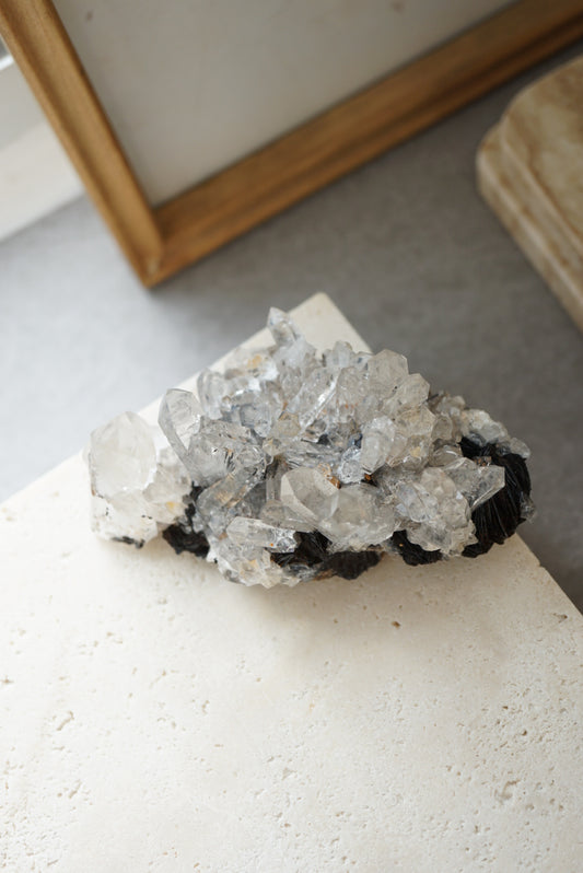 稀有鏡鐵礦白水晶簇 Specularite Cluster