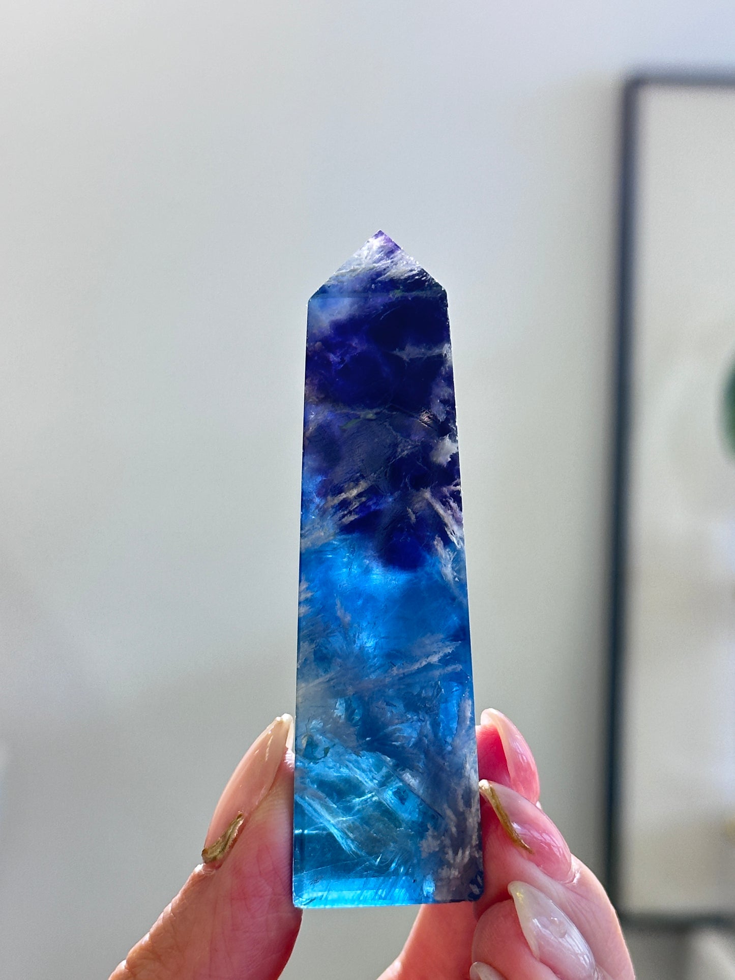 紫藍羽毛螢石柱  Fluorite Tower