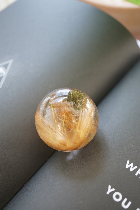 金髮晶球 Golden Rutiled Quartz Sphere