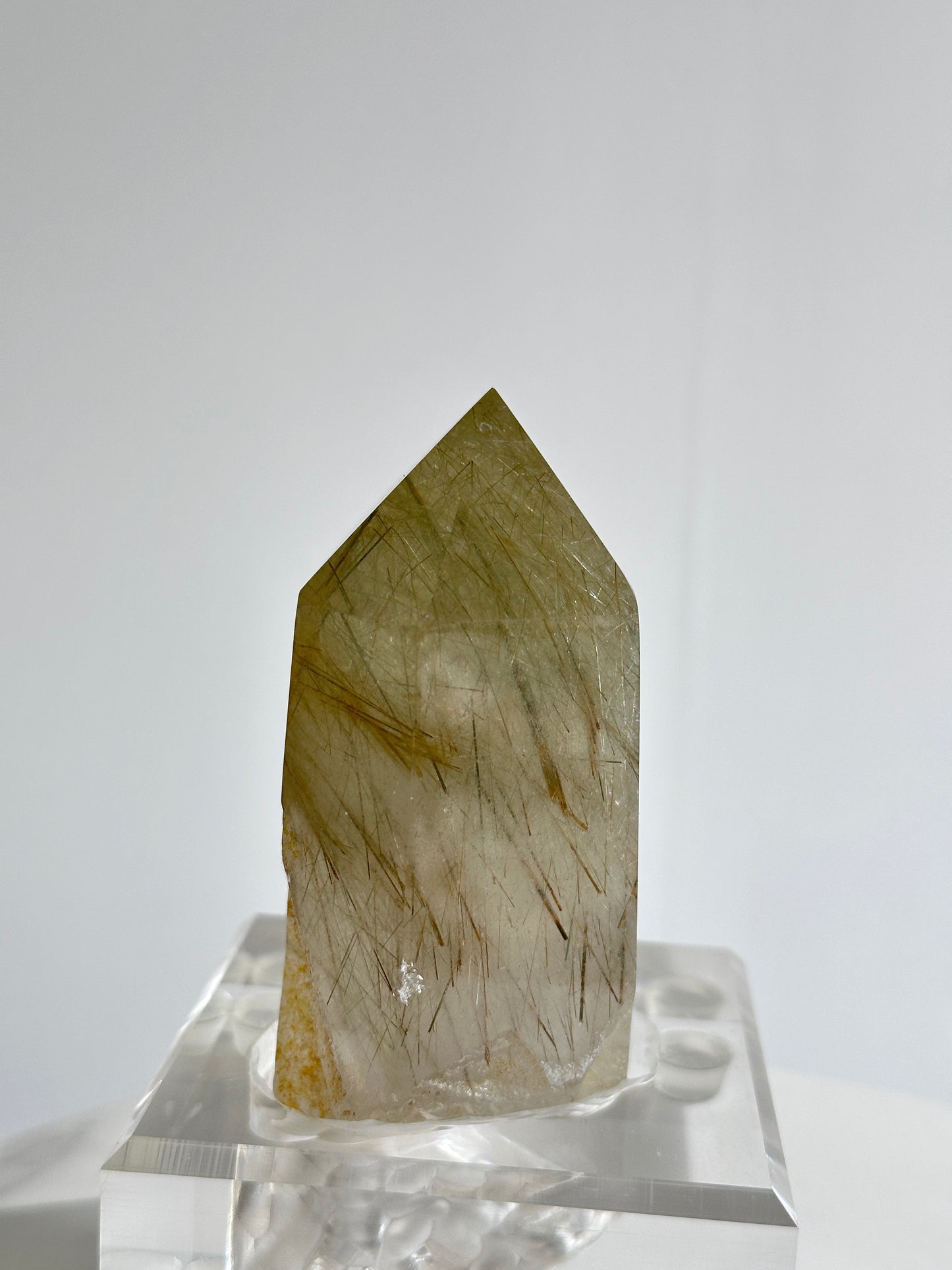 金髮綠髮晶柱 （連座）Golden Rutiled Quartz and Green Rutilated Quartz Tower