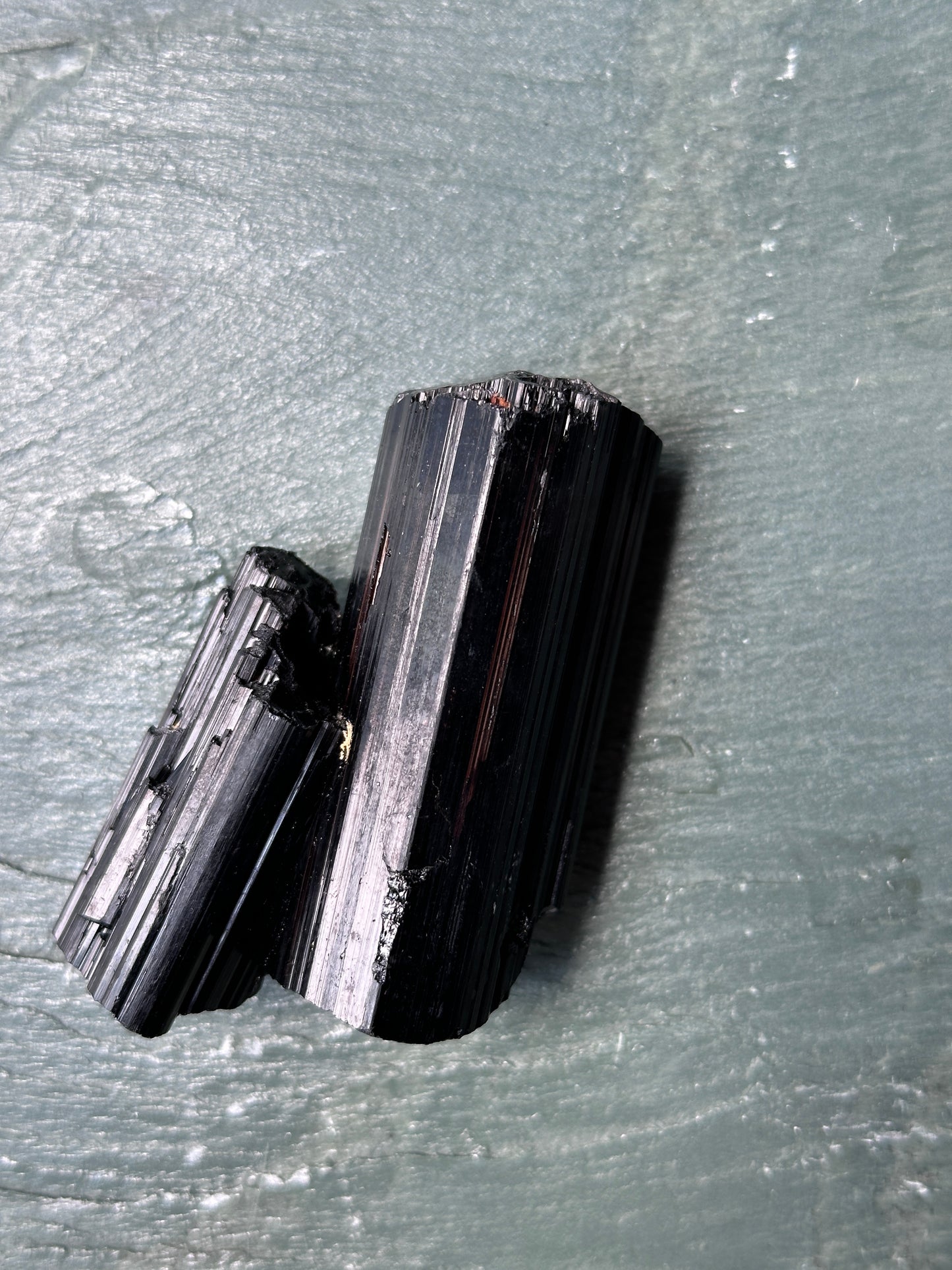 莫桑比亞亮面黑碧璽 Raw Mozambique Black Tourmaline