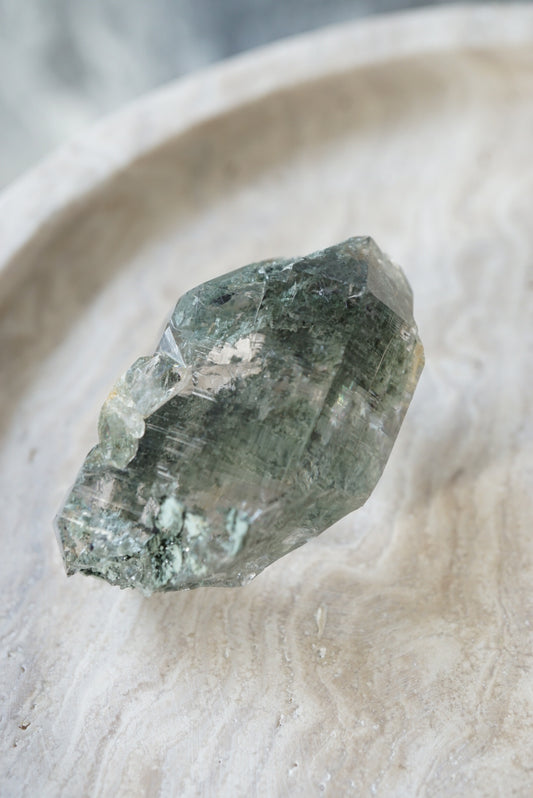 印度喜馬拉雅綠幽靈水晶 India Himalayan White Quartz with green phantom