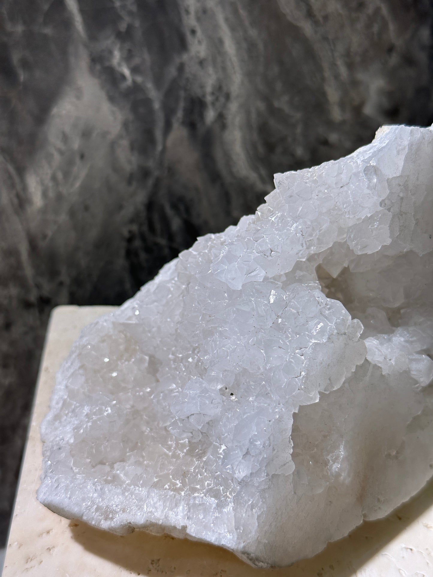 巴西白水晶洞 Brazil White Quartz Geode