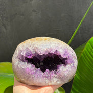 罕有烏拉圭全瑪瑙拋光紫晶洞