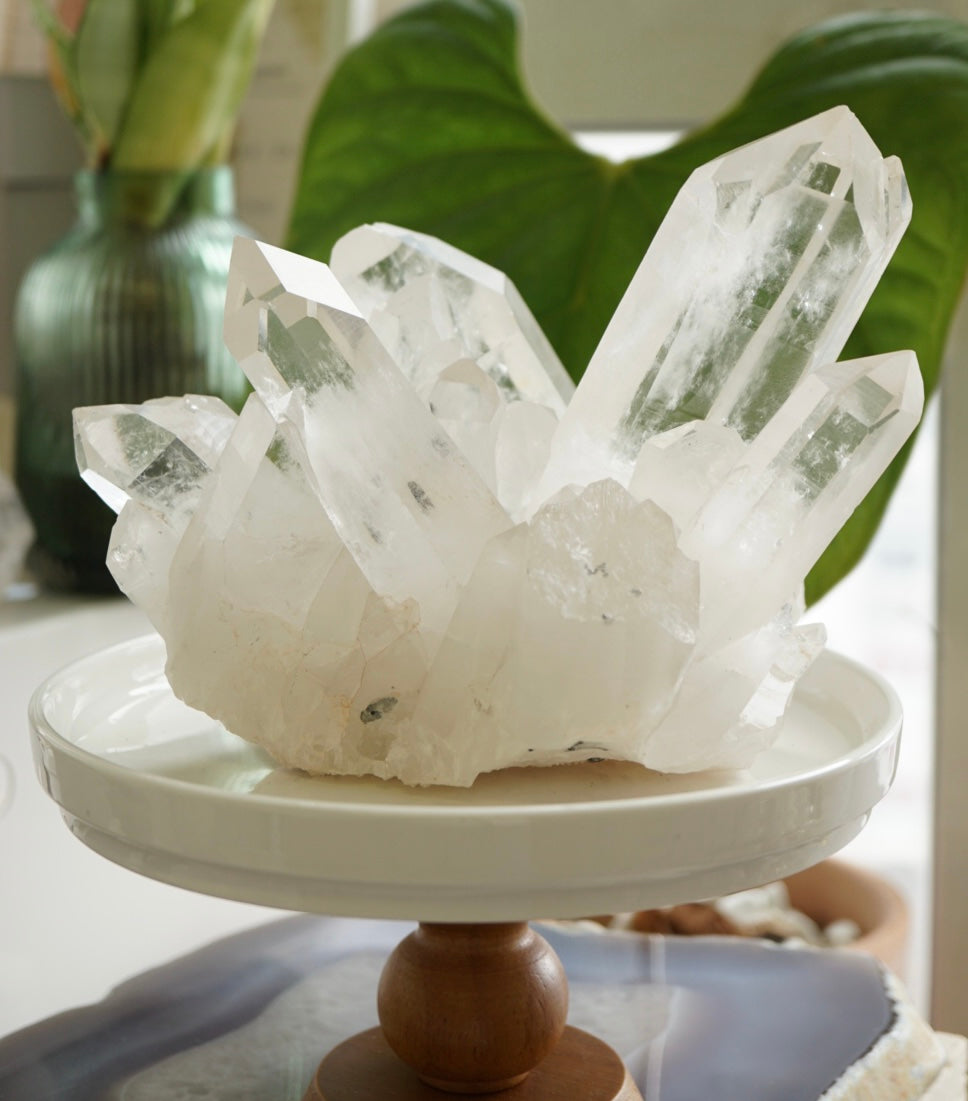 1.6KG巴西白水晶簇 Brazil White Quartz Cluster