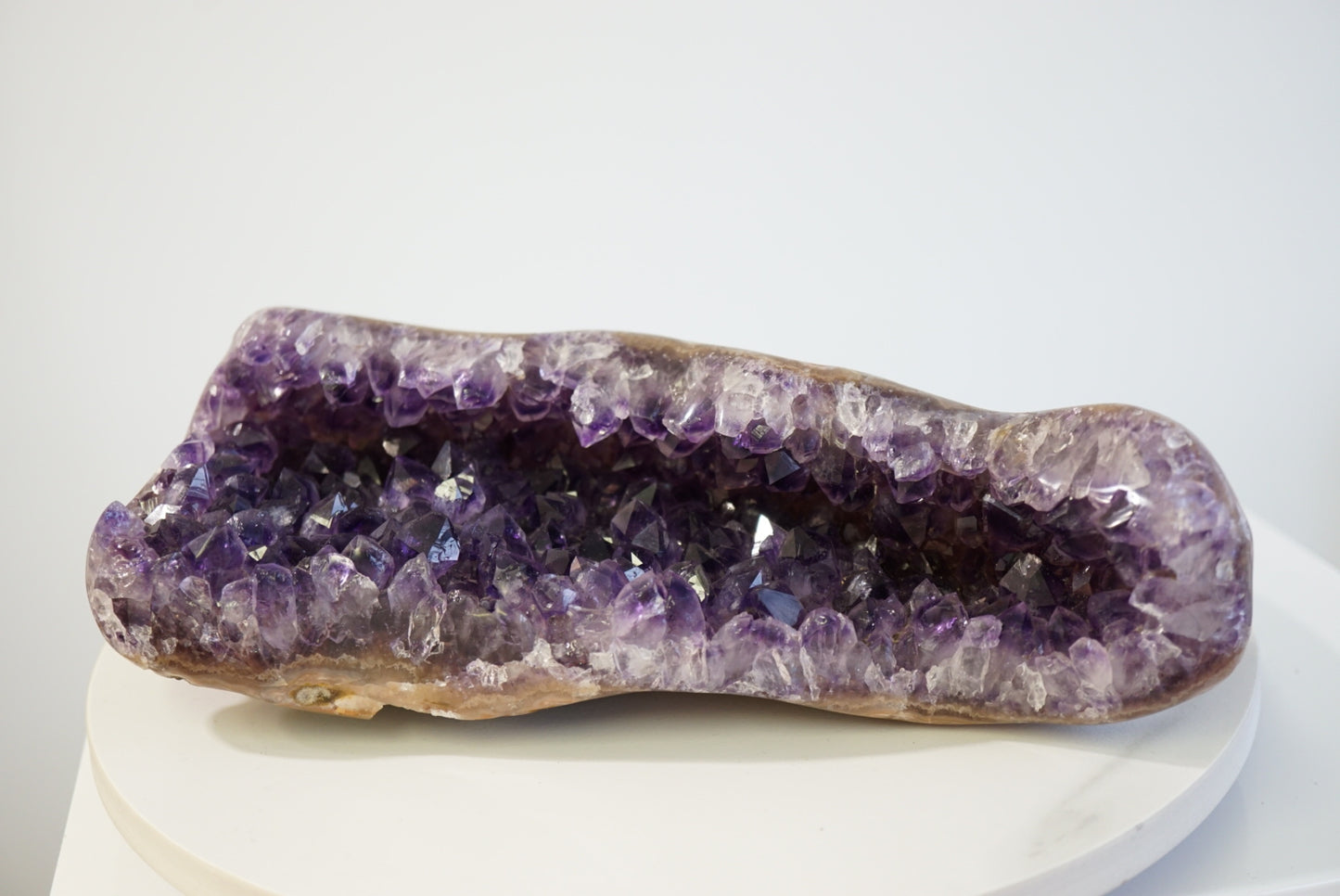 烏拉圭瑪瑙紫水晶洞 Uruguay Amethyst Geode with Agate