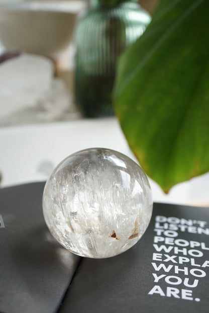 冰雪骸骨球 Skeletal Quartz Sphere - ART OF GEM 