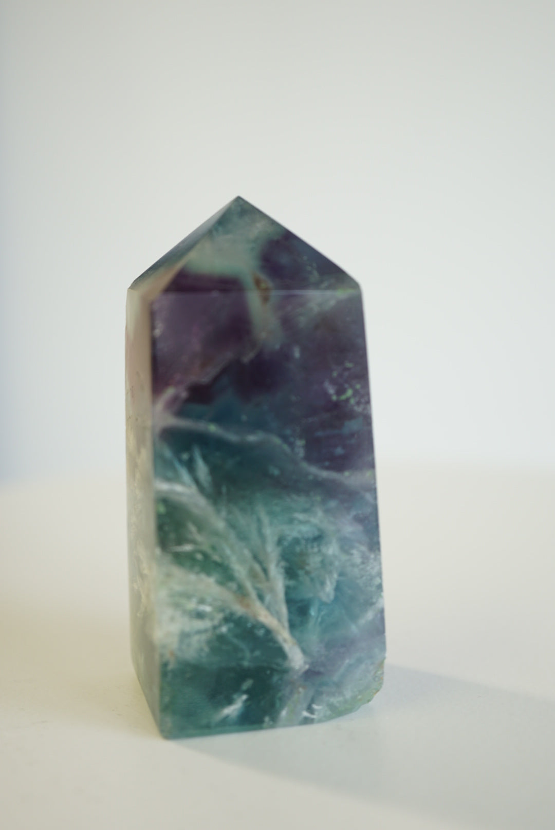 紫藍羽毛螢石柱  Fluorite Tower