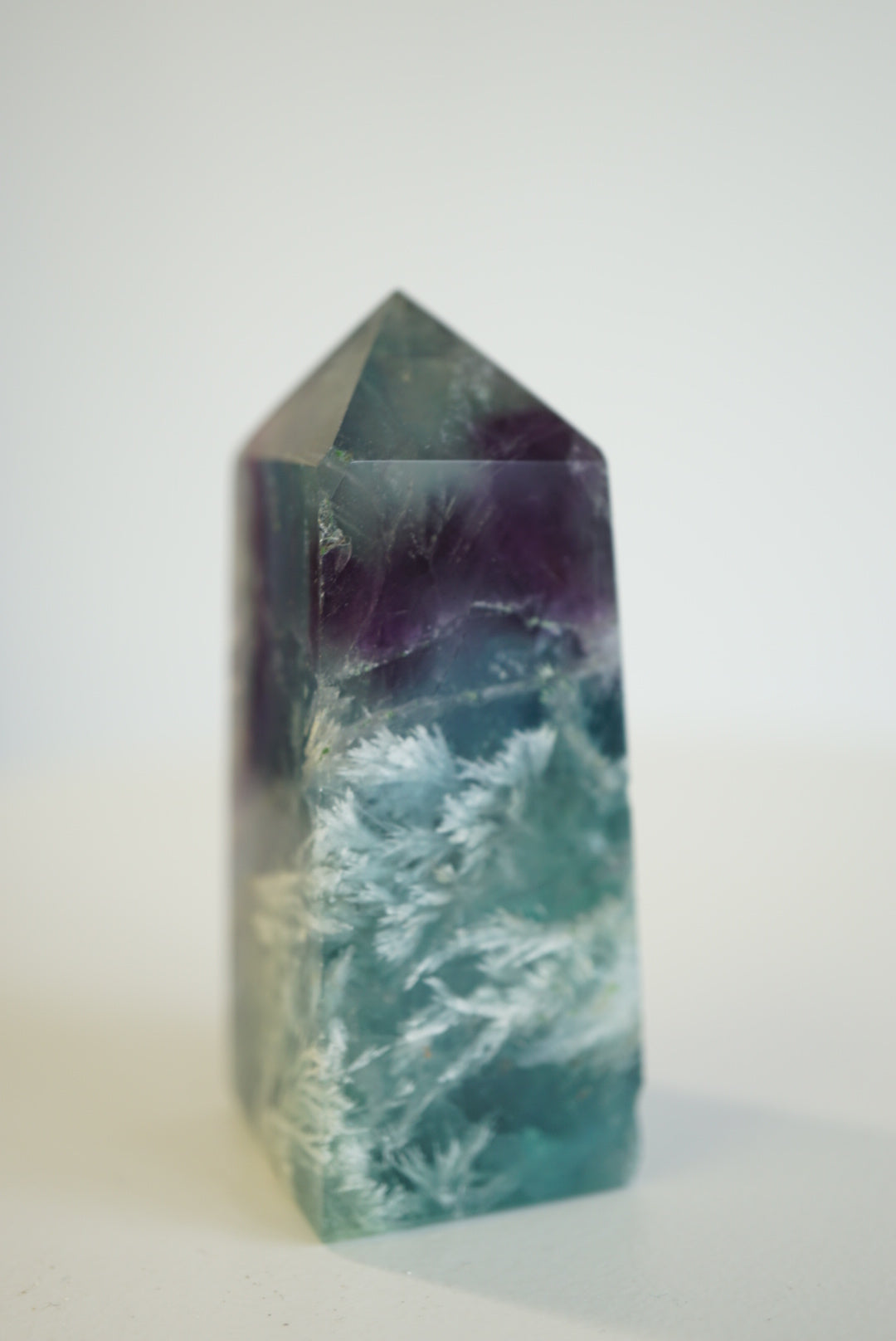 紫藍羽毛螢石柱  Fluorite Tower