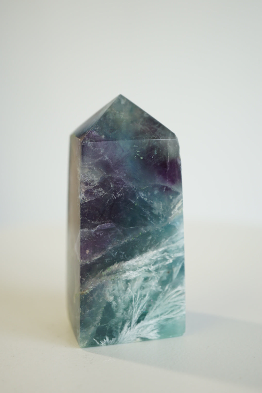 紫藍羽毛螢石柱  Fluorite Tower