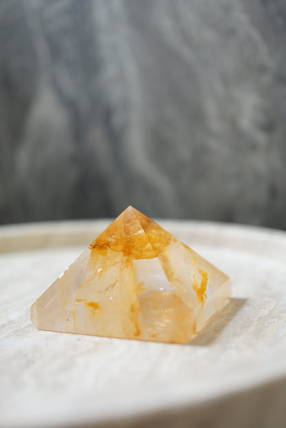 黄金治癒者/黃膠花金字塔 Golden Healer Pyramid - ART OF GEM 