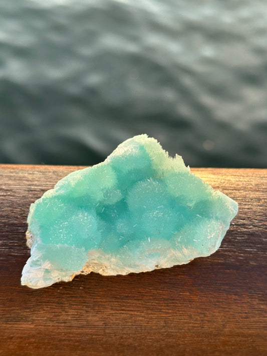 藍霰石/ 藍文石原石 Raw Blue Aragonite