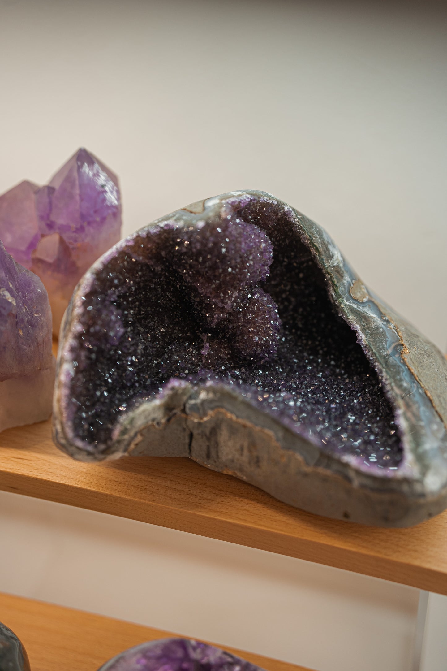 烏拉圭頂級紫晶洞 Uruguay Amethyst Geode