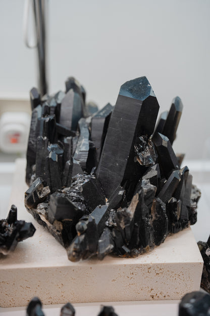 3.8KG黑水晶簇 Black Quartz Cluster - ART OF GEM 