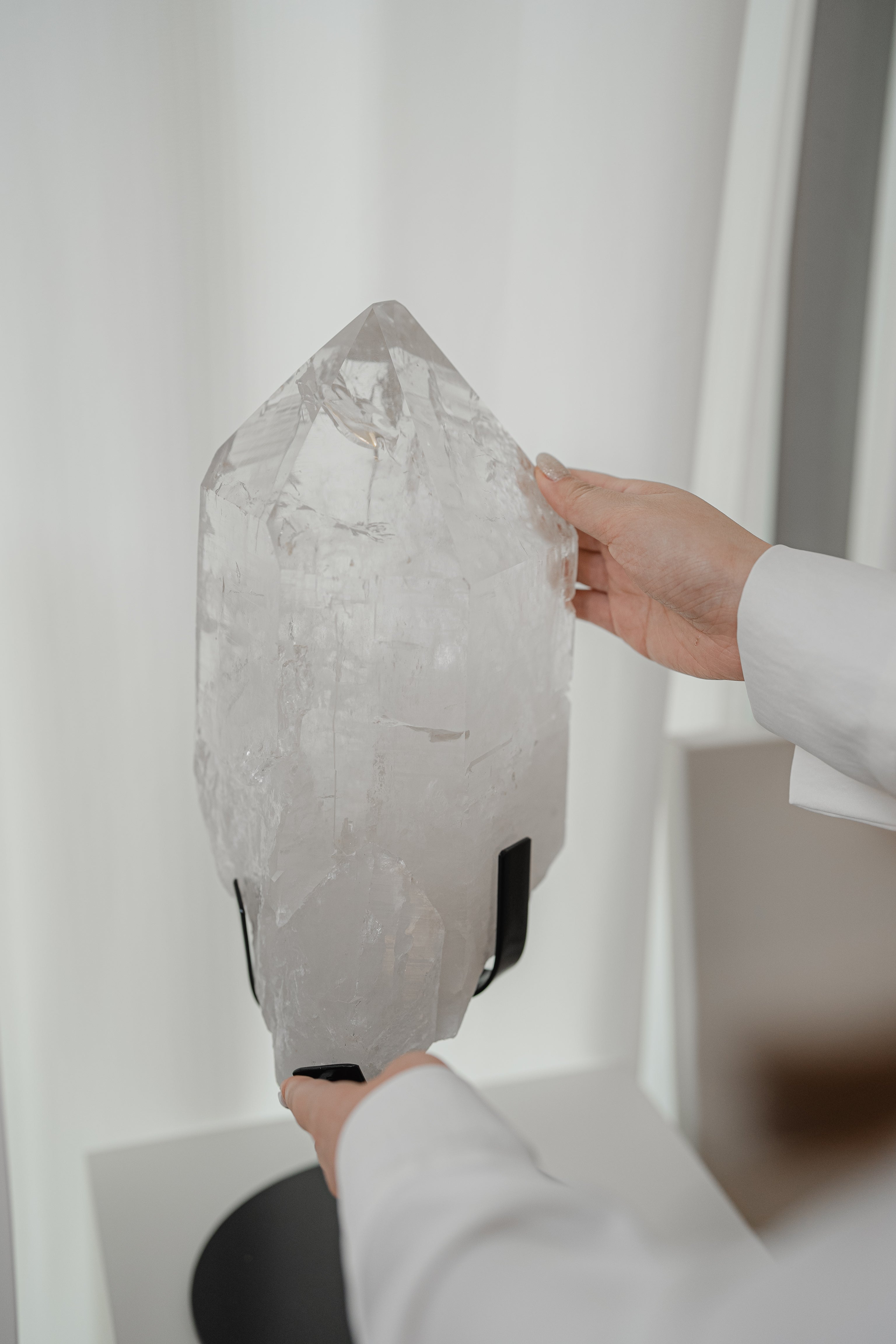 NFS 非賣品] 8KG 巨型收藏級印度喜馬拉雅白水晶– ART OF GEM