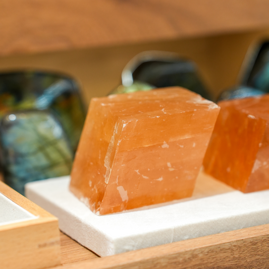 黃方解石原石 Raw Honey Calcite - ART OF GEM 